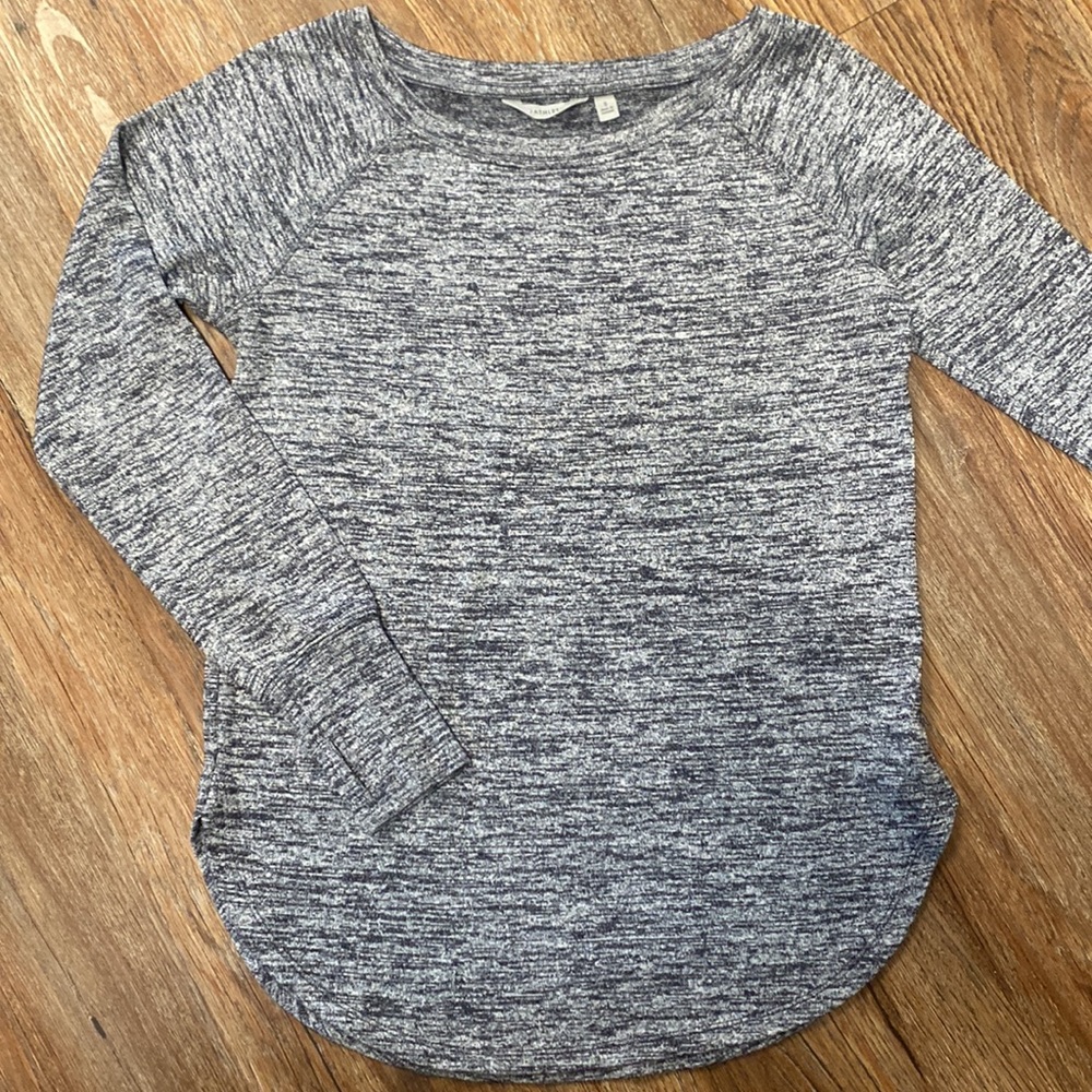 ATHLETA Long Sleeve Top Sweater Side Slits Thumbholes EUC